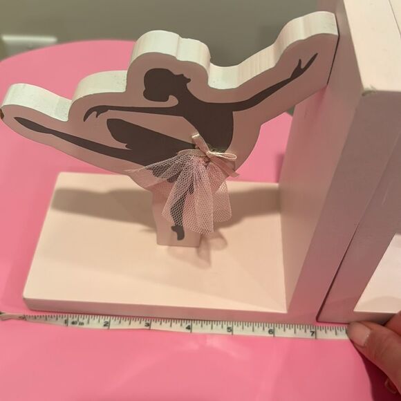 🎉Ladt deal 🎉Ballerina book holder 2 - Picture 12 of 12